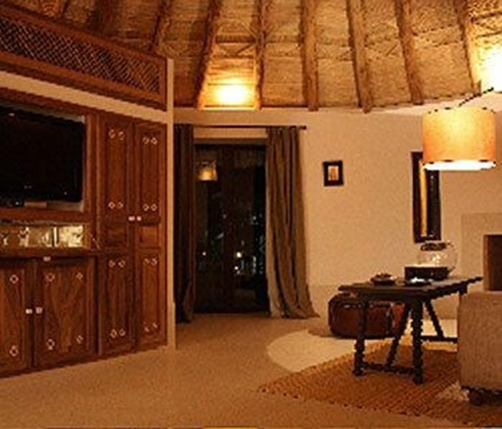Hotel Les Cinq Djellabas Douar Caïd Layadi 外观 照片