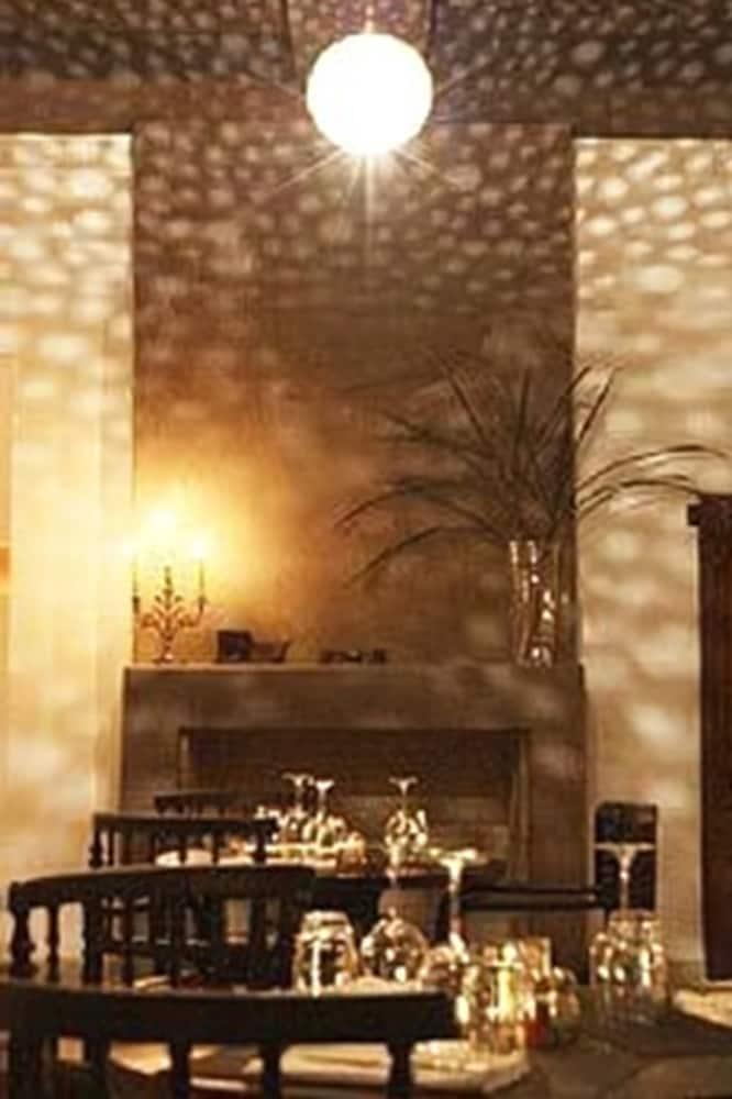Hotel Les Cinq Djellabas Douar Caïd Layadi 外观 照片
